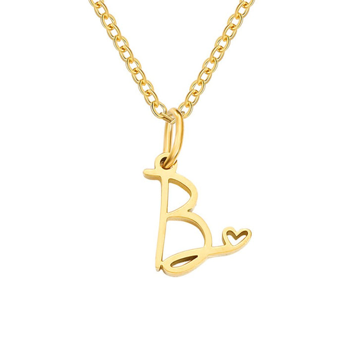 Collar dorado de corazón con inicial