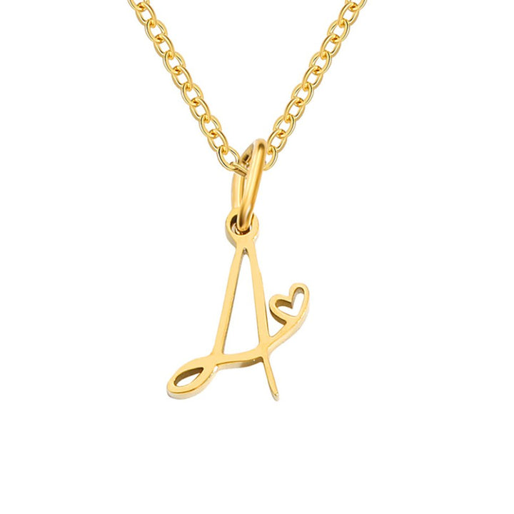 Collar dorado de corazón con inicial