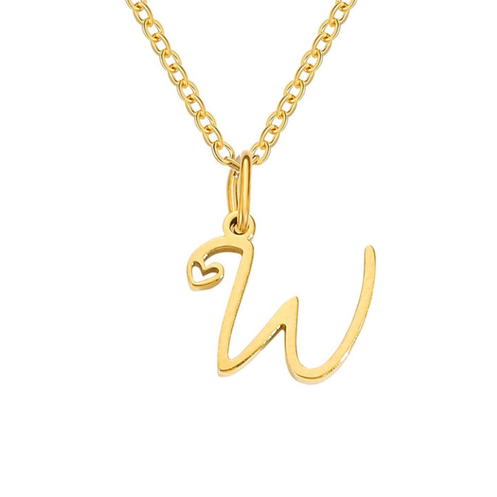 Collar dorado de corazón con inicial