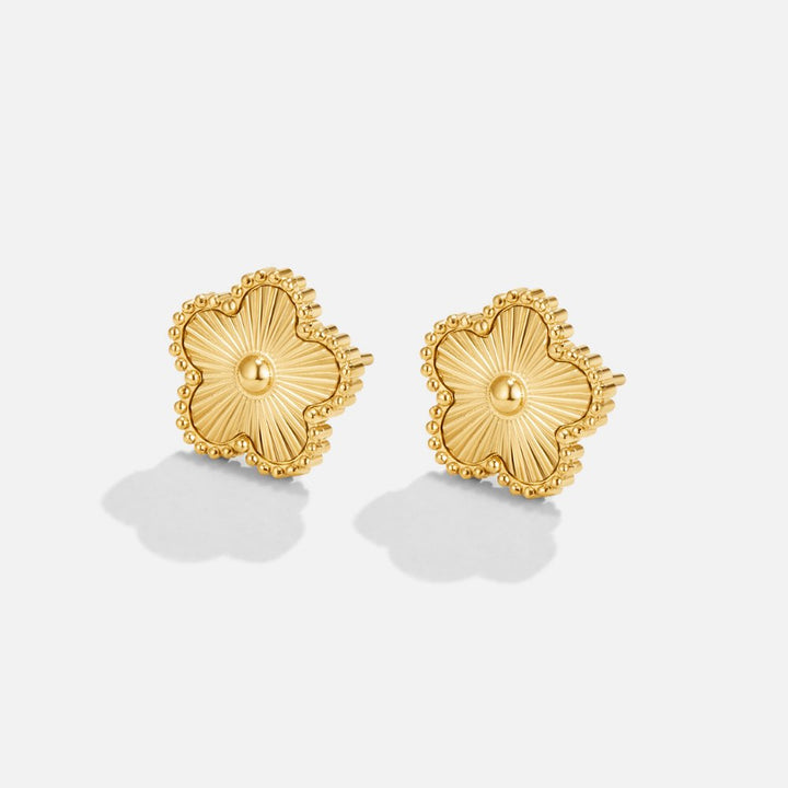 Pendientes dorados trébol de cuatro hojas
