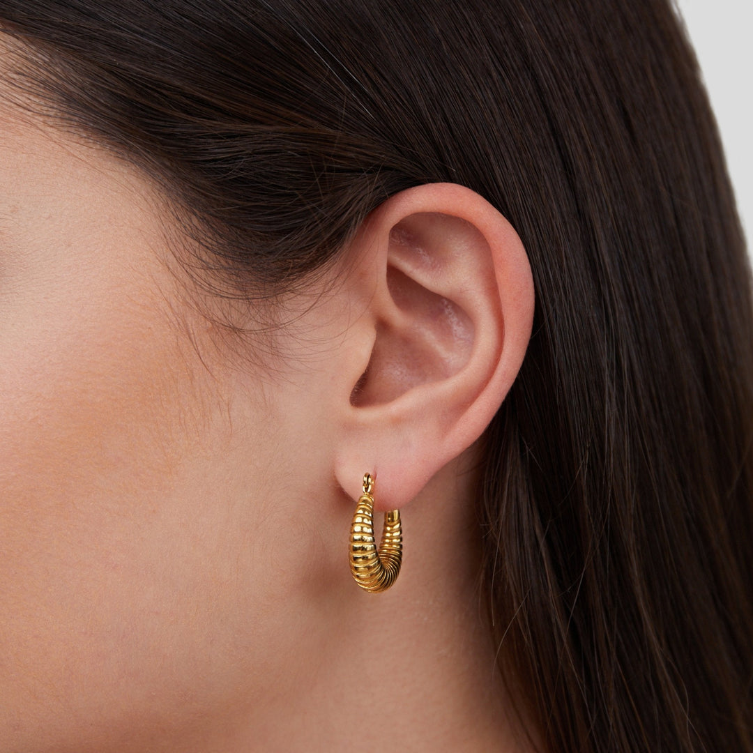 Pendientes de aro dorados Mia