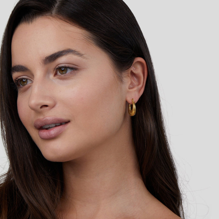 Pendientes de aro dorados Mia