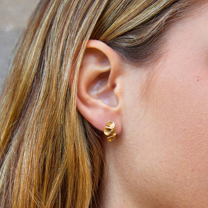 Pendientes spirales dorados