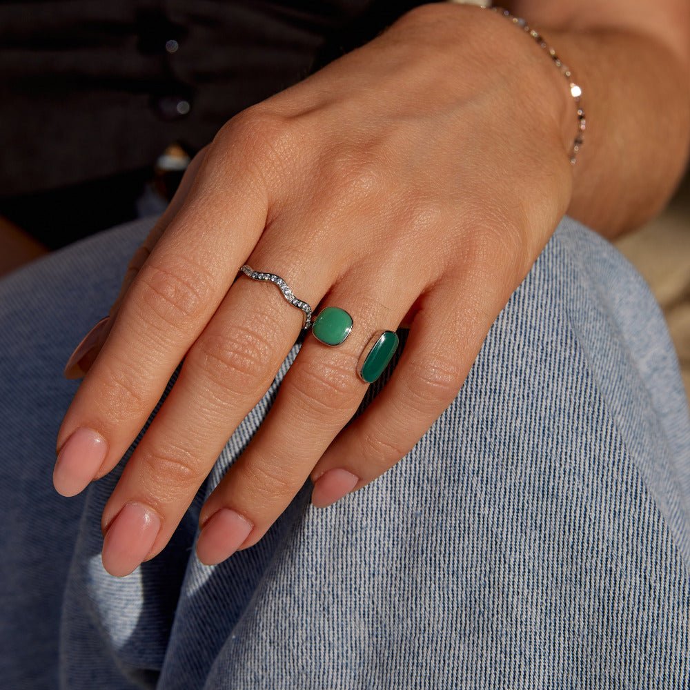 Anillo verde sauce plateado