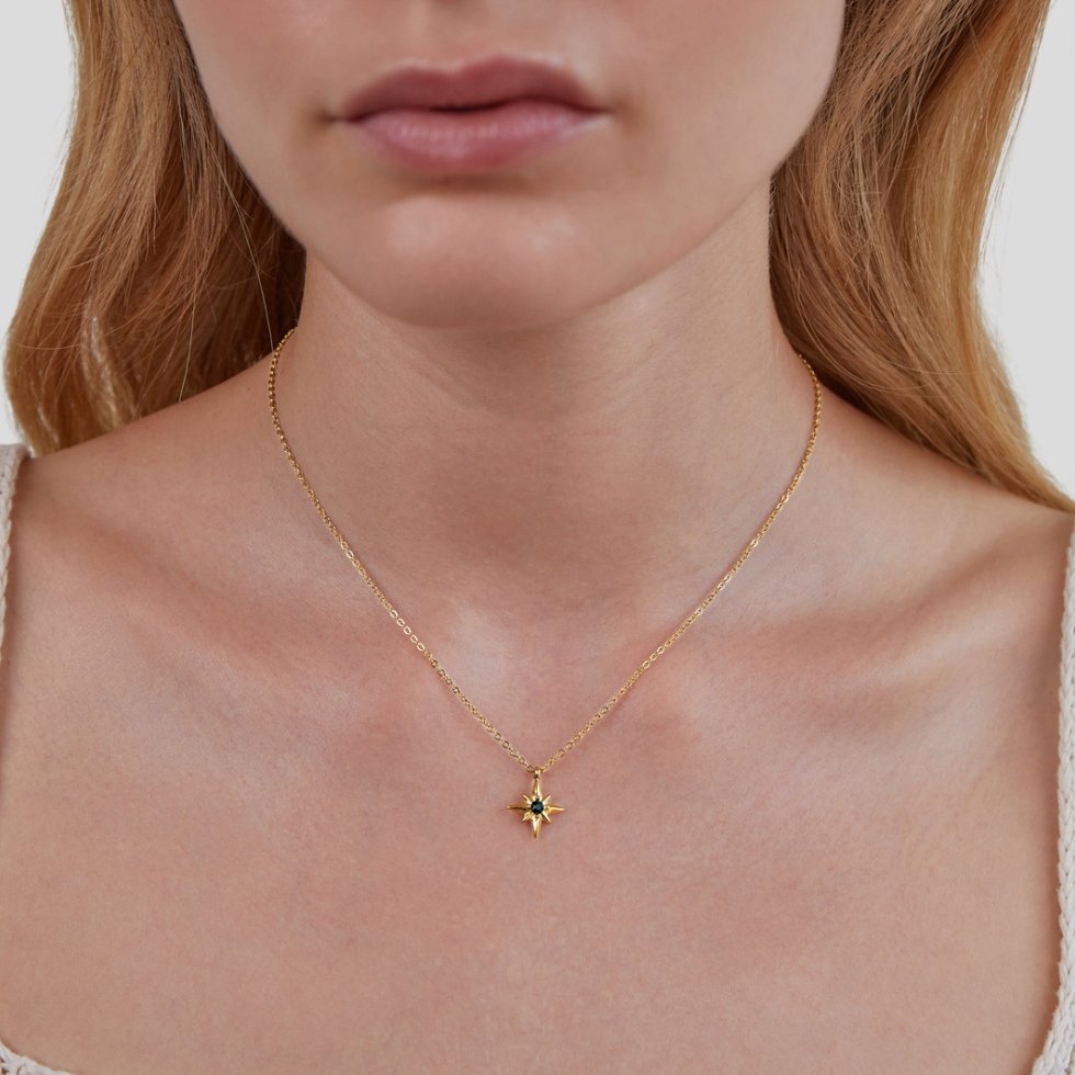 Collar Guiding Star con cristal esmeralda