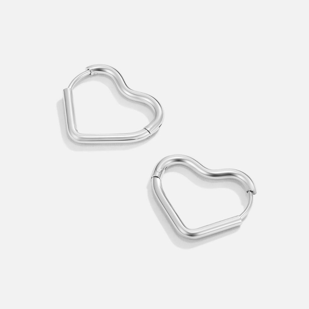 Pendientes plateados corazón