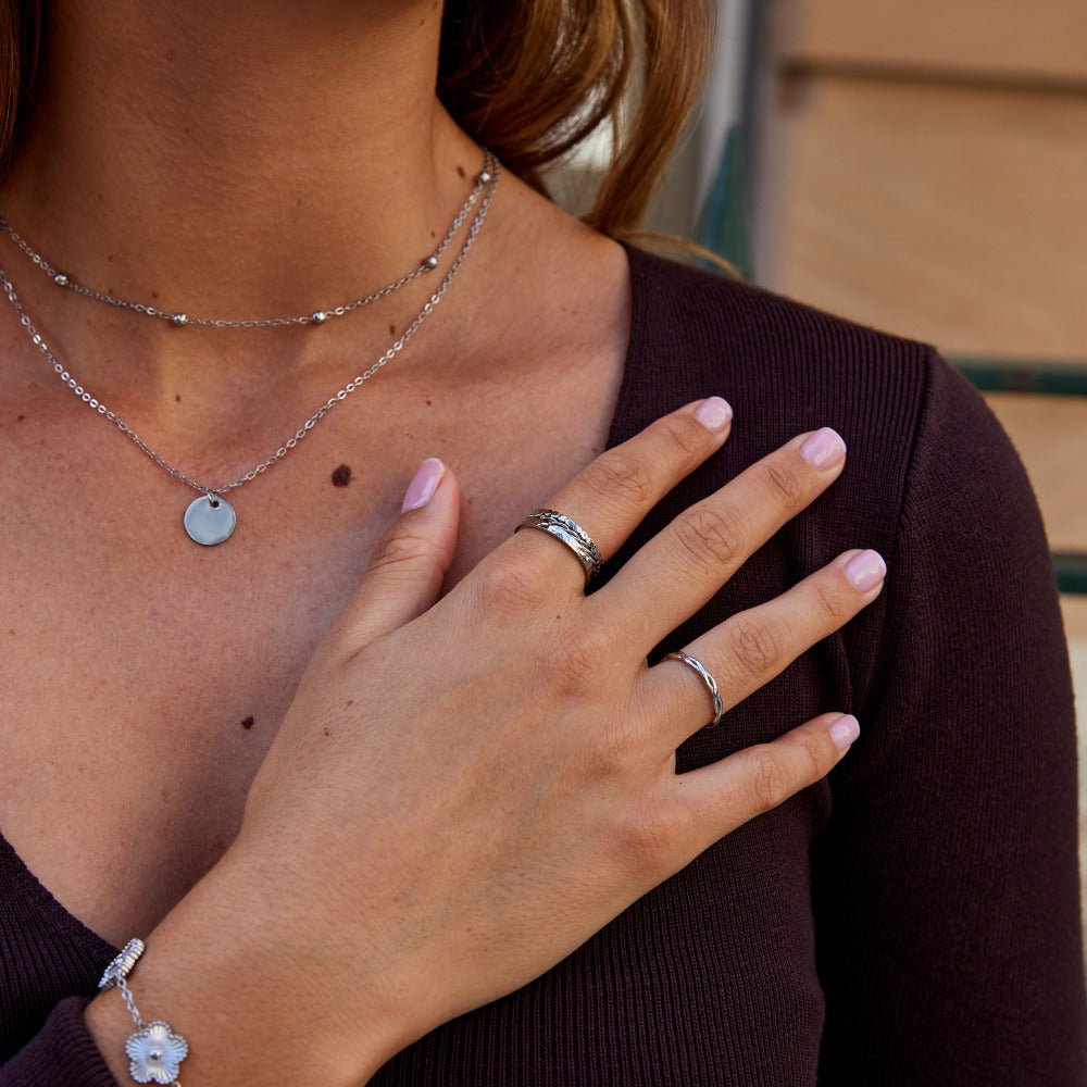 Anillo Hella plateado apilado