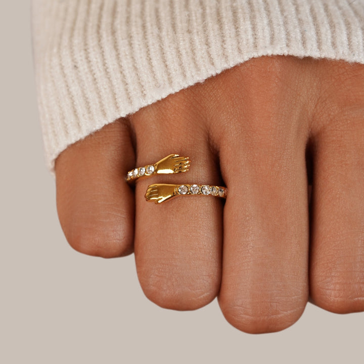 Anillo Étreinte Éternelle dorado 18K