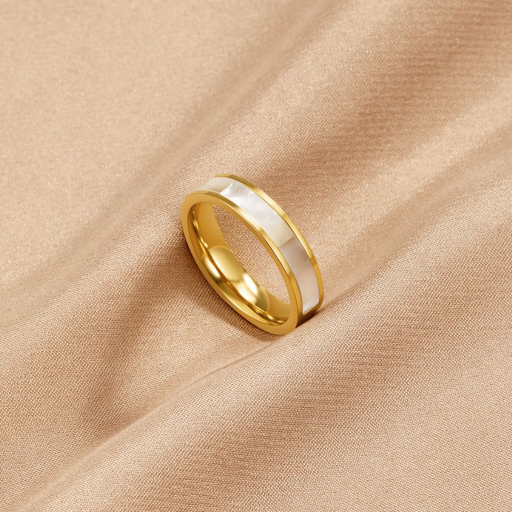 Anillo marfil perlas dorado