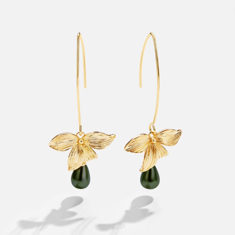 Pendientes de perla de jade con gotas florales