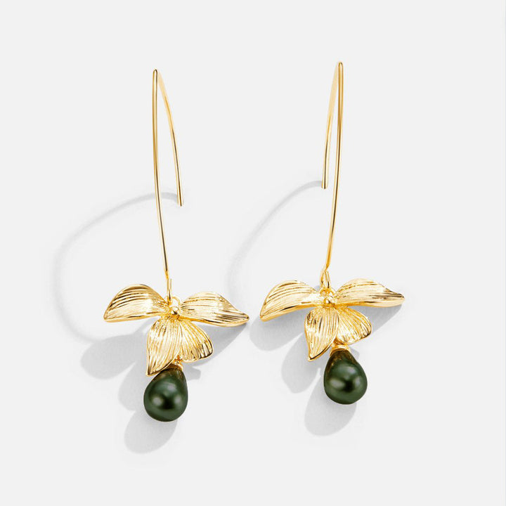 Pendientes de perla de jade con gotas florales