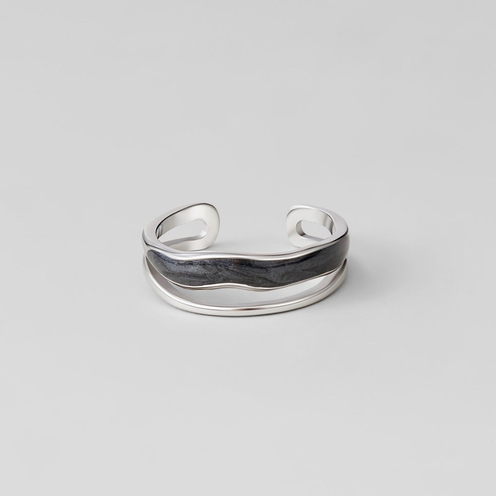 Anillo multifila negro Sahara plateado