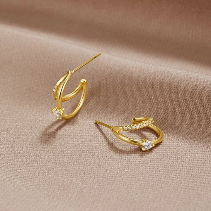 Pendientes dorados multifila de cristal