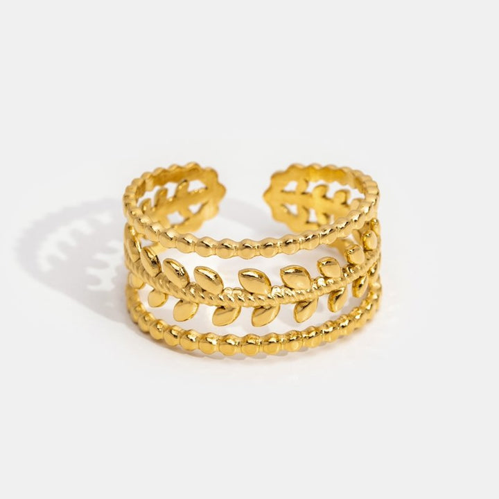 Anillo Marissa texturizado con hojas dorados