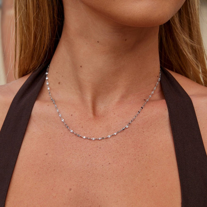 Collar plateado Leila