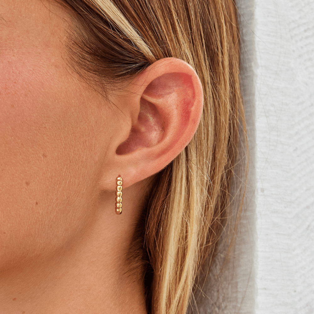 Pendientes dorados Leona con perlas
