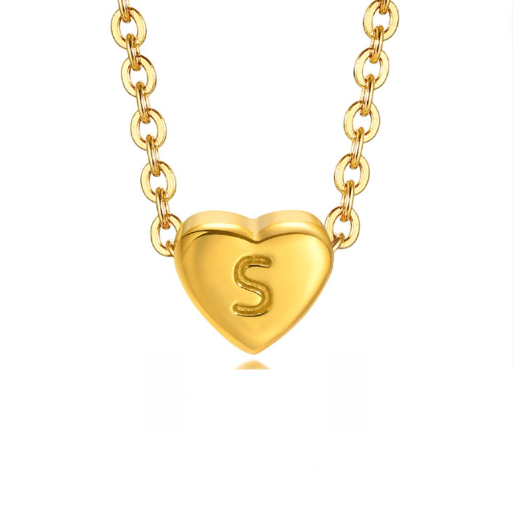 Collar con corazón e inicial