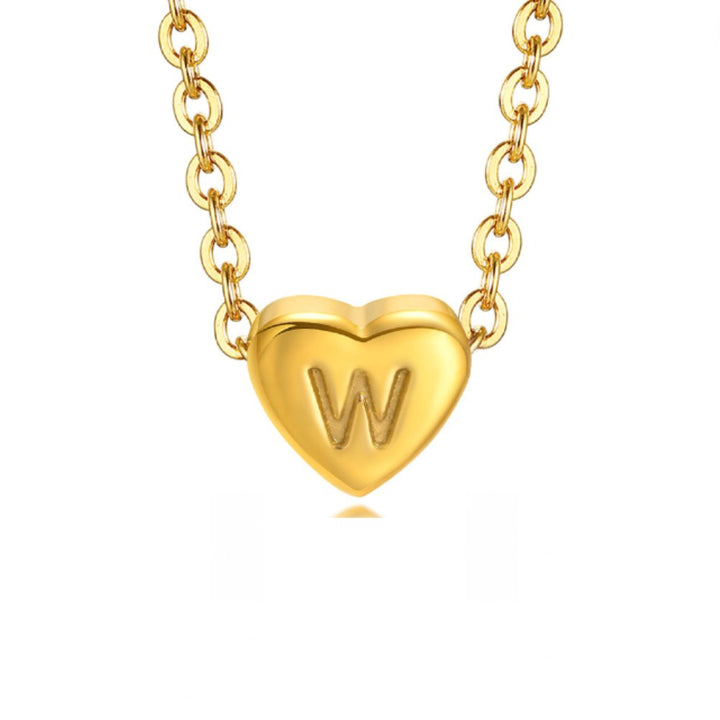 Collar con corazón e inicial
