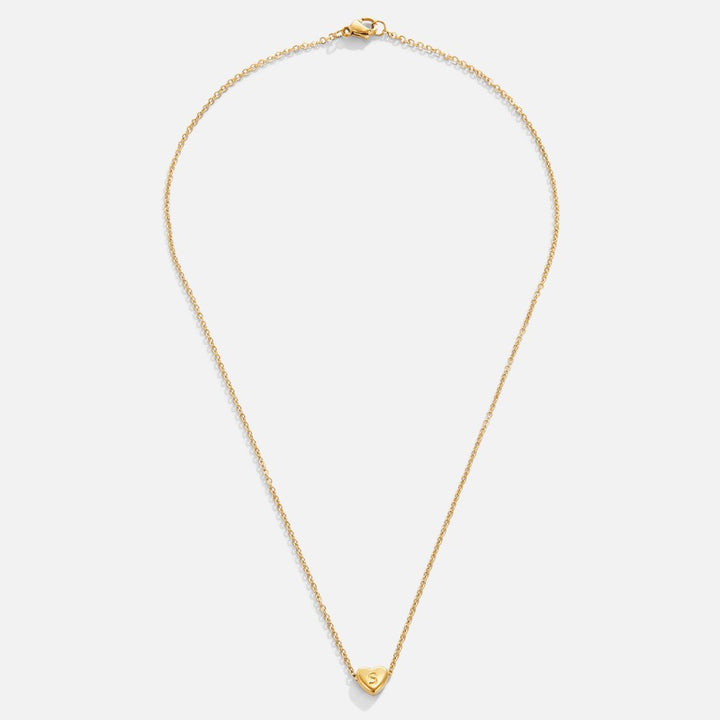 Collar con corazón e inicial
