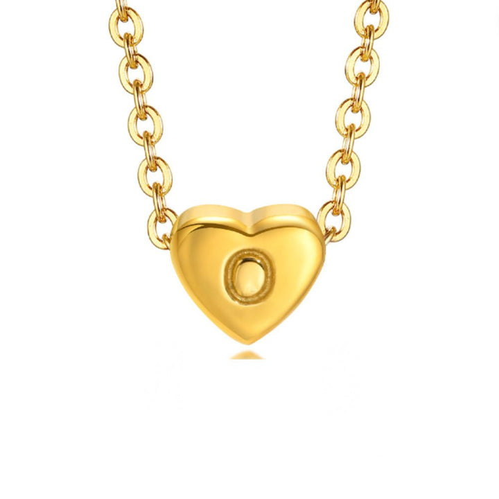 Collar con corazón e inicial