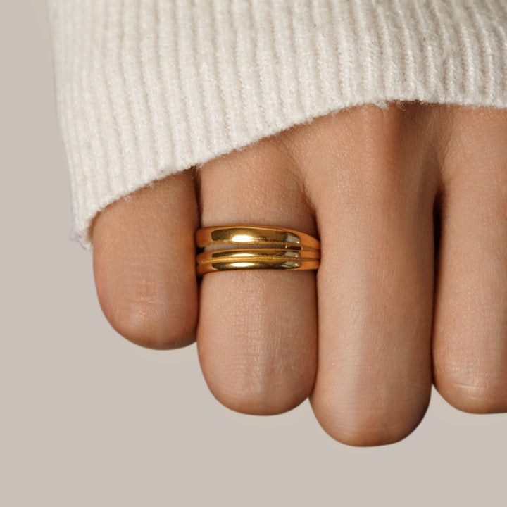 Anillo Lia texturizado dorado