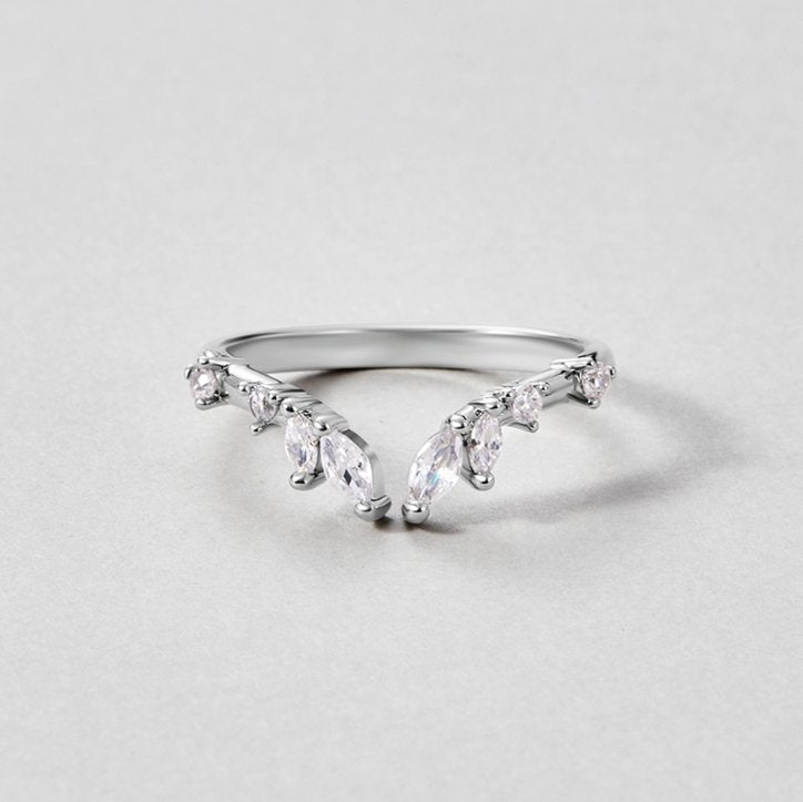 Anillo Lily cristal plateado enredadera