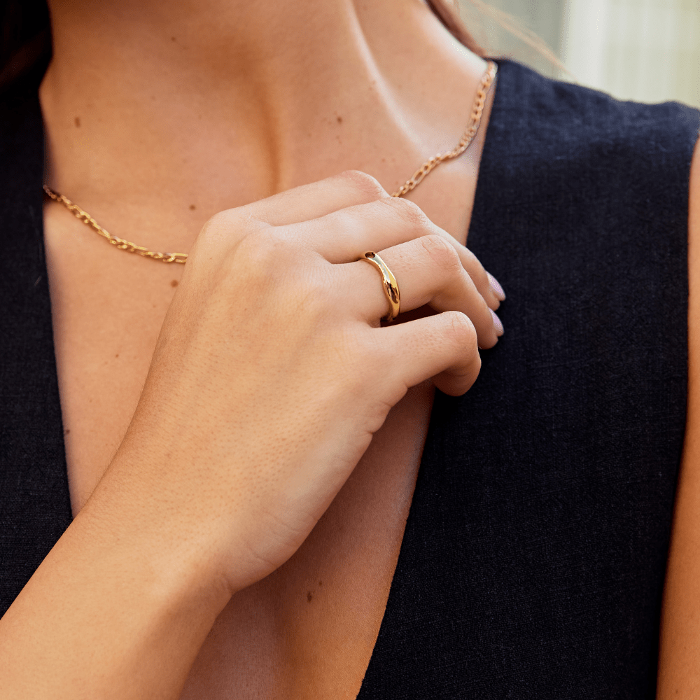 Anillo Madison ancho ondulado