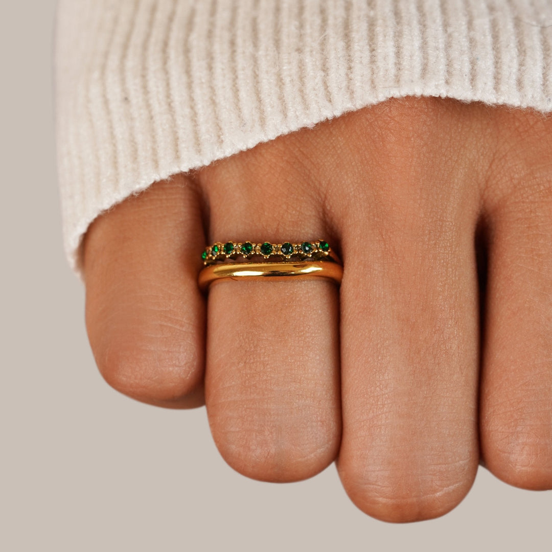 Anillo Marissa esmeralda verde texturizado