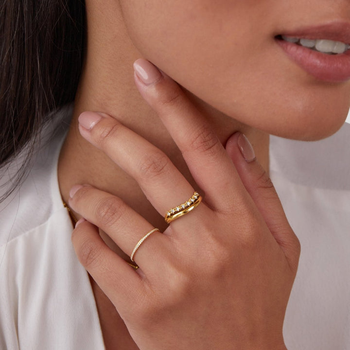 Anillo Marissa blanco cristal texturizado