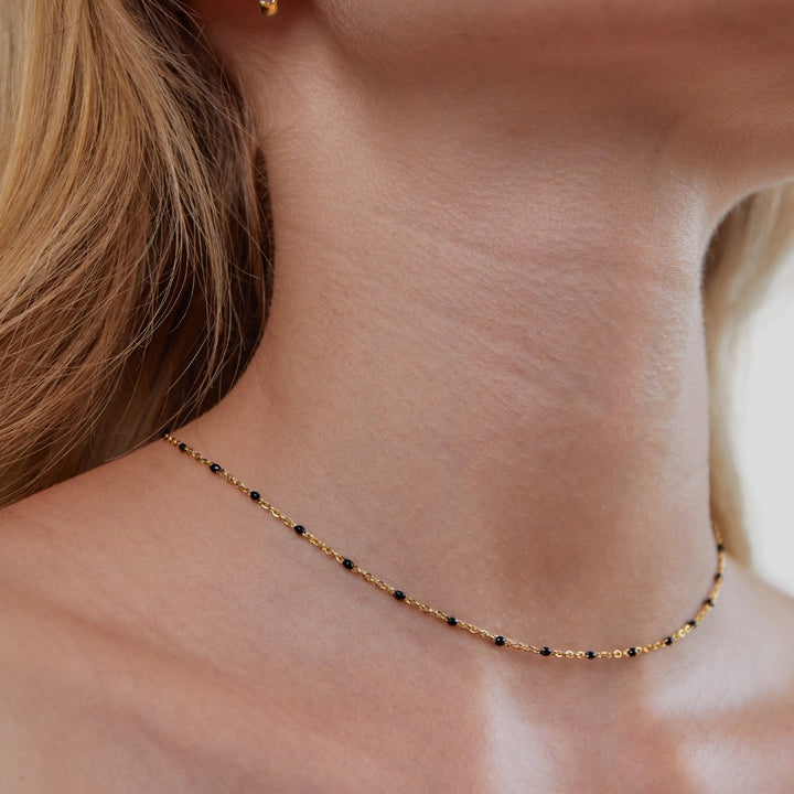 Collar Mila Negro con perlas