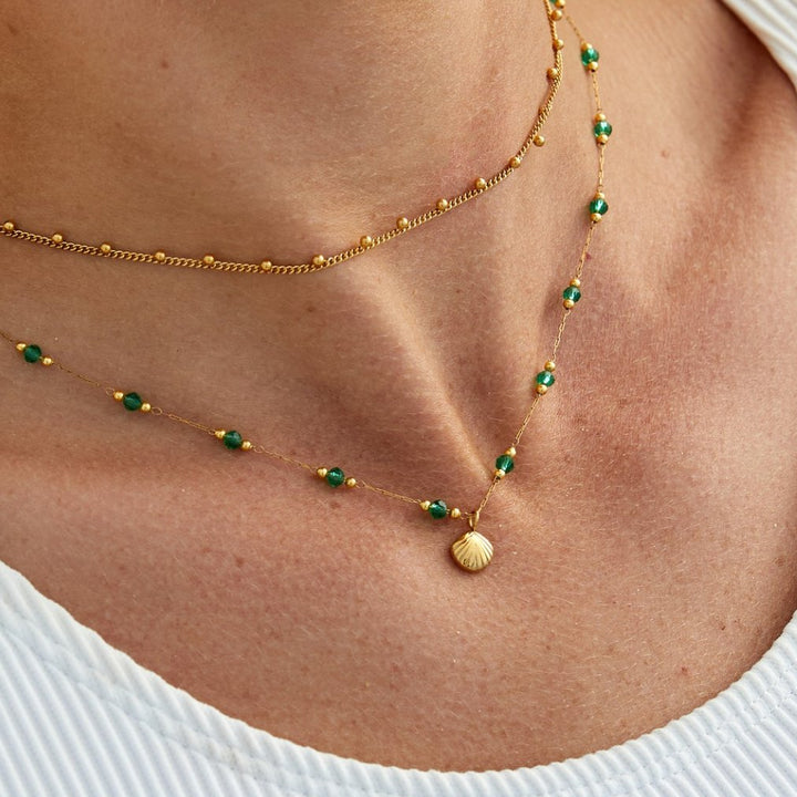 Collar dorado Nerissa con cuentas verdes