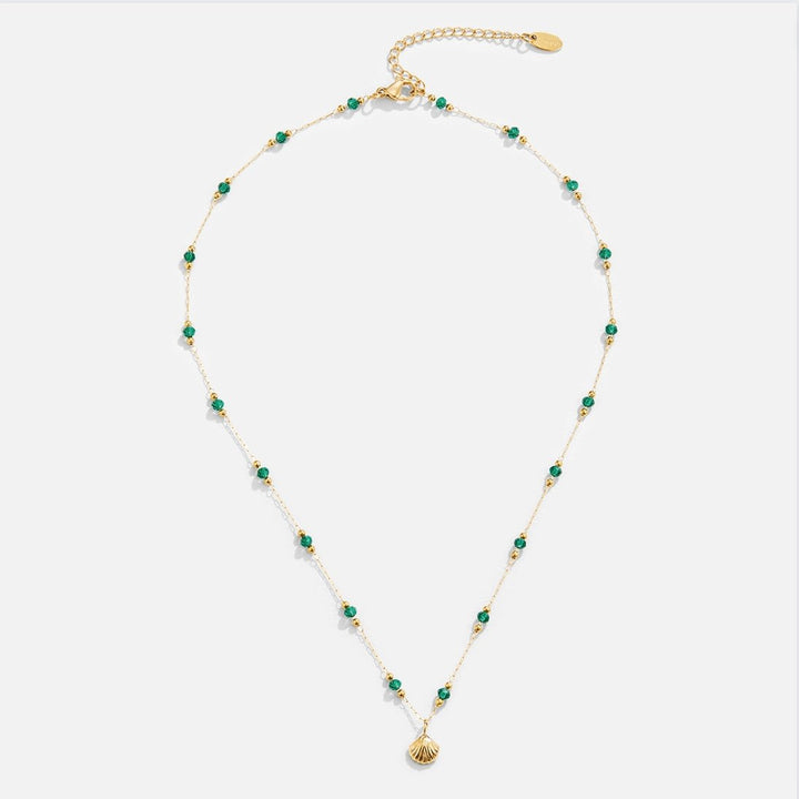 Collar dorado Nerissa con cuentas verdes