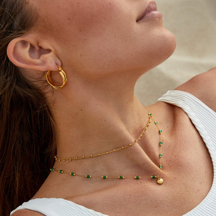 Collar dorado Nerissa con cuentas verdes
