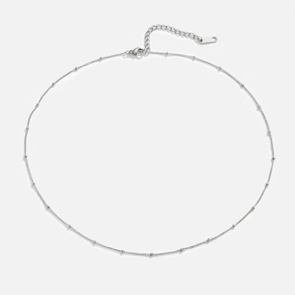 Collar plateado Niyah de cuentas