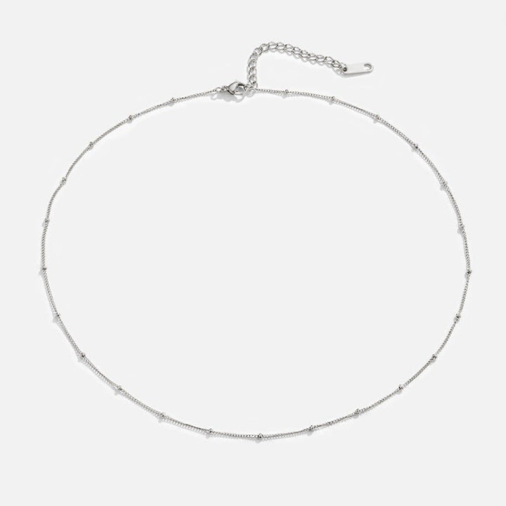 Collar plateado Niyah de cuentas