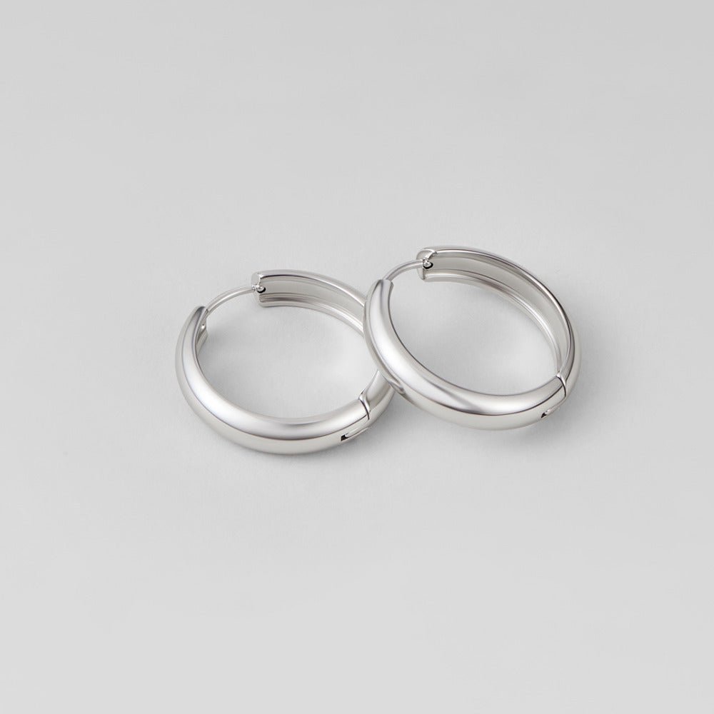Pendientes plateados clásicos Nona