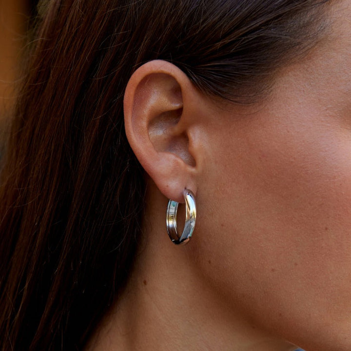 Pendientes plateados clásicos Nona