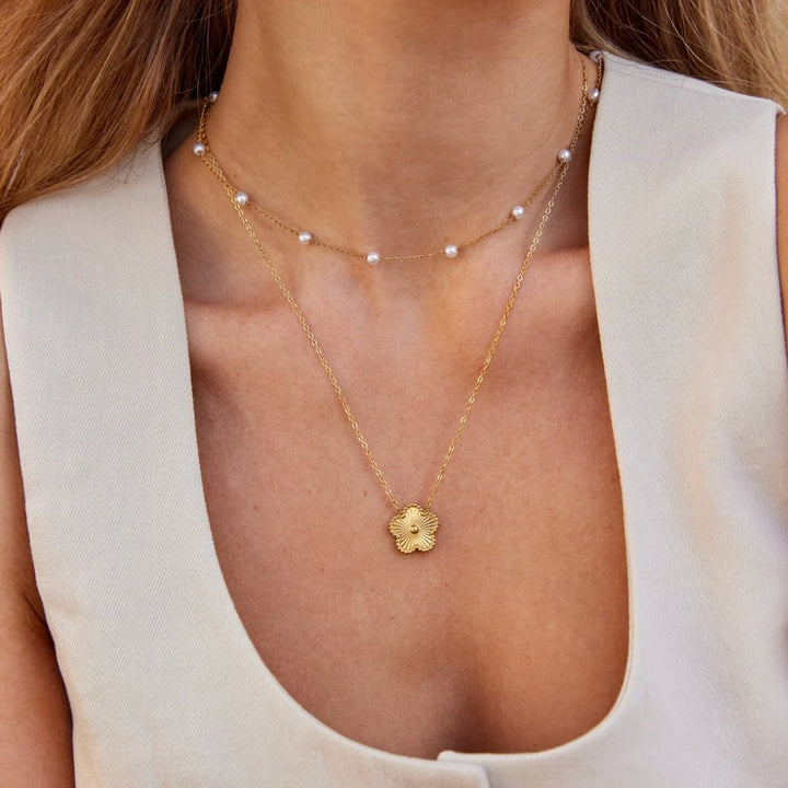 Collar Nura Pearl chapado en oro de 18K