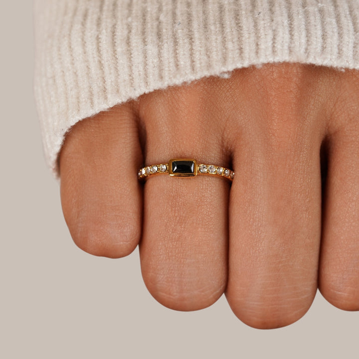 Anillo Onyx negro cristal