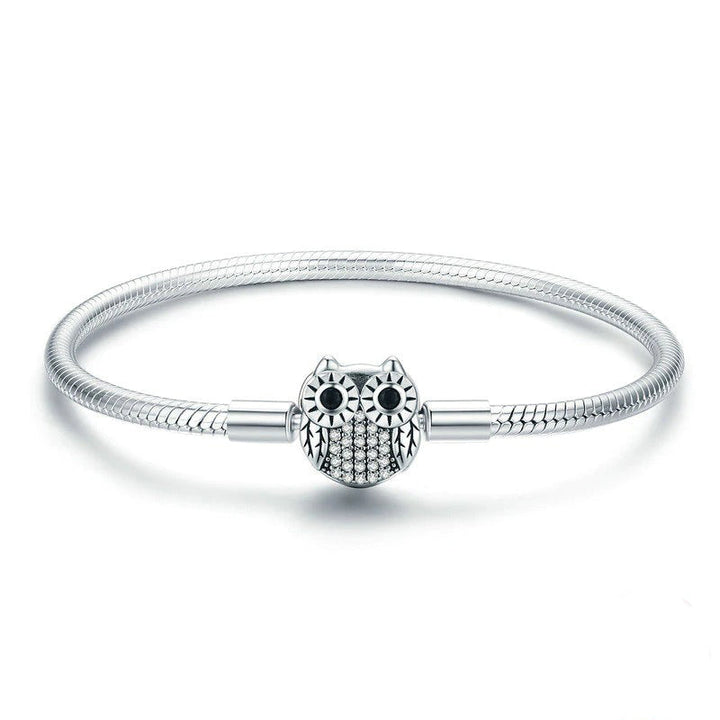 Pulsera de plata con oreja
