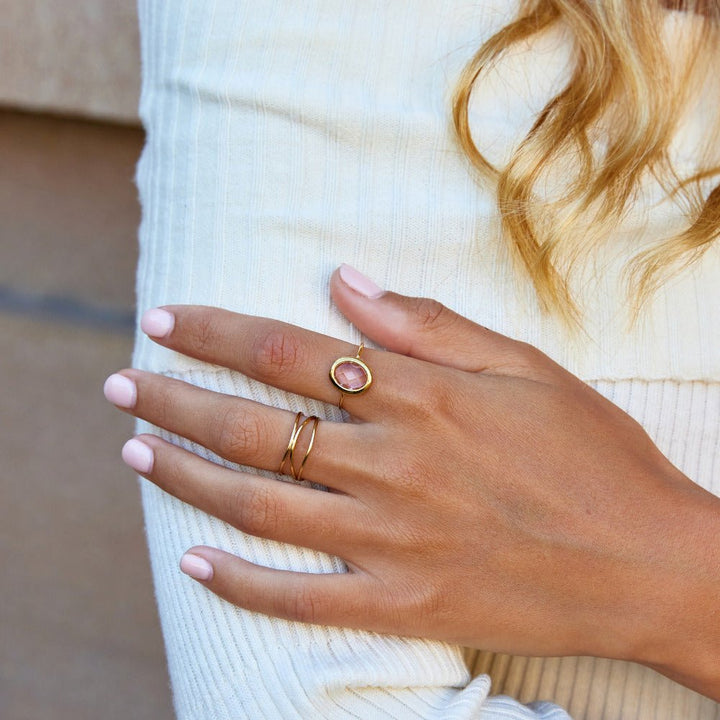 Anillo rosa cristal dorado