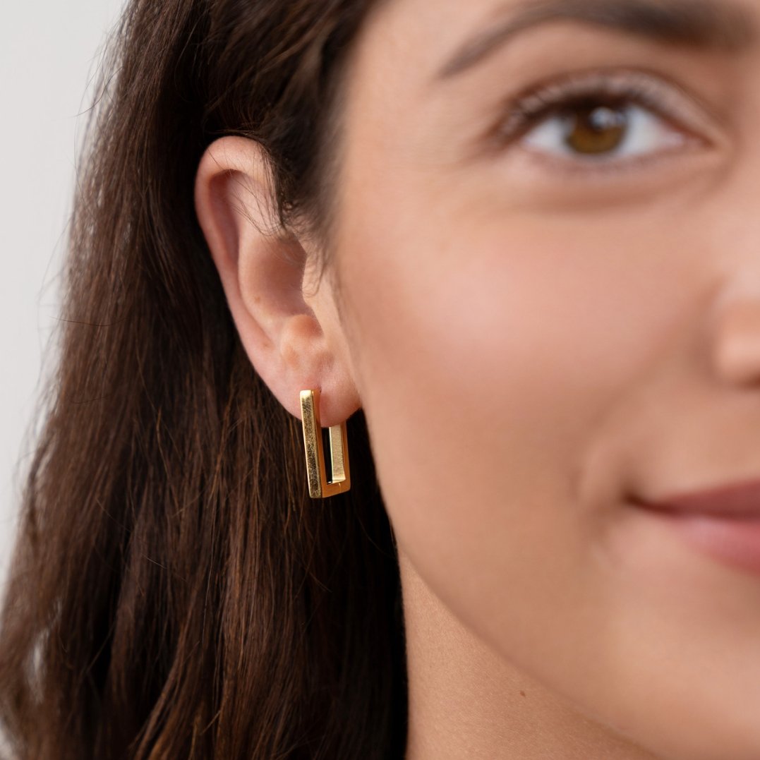 Pendientes dorados rectangulares
