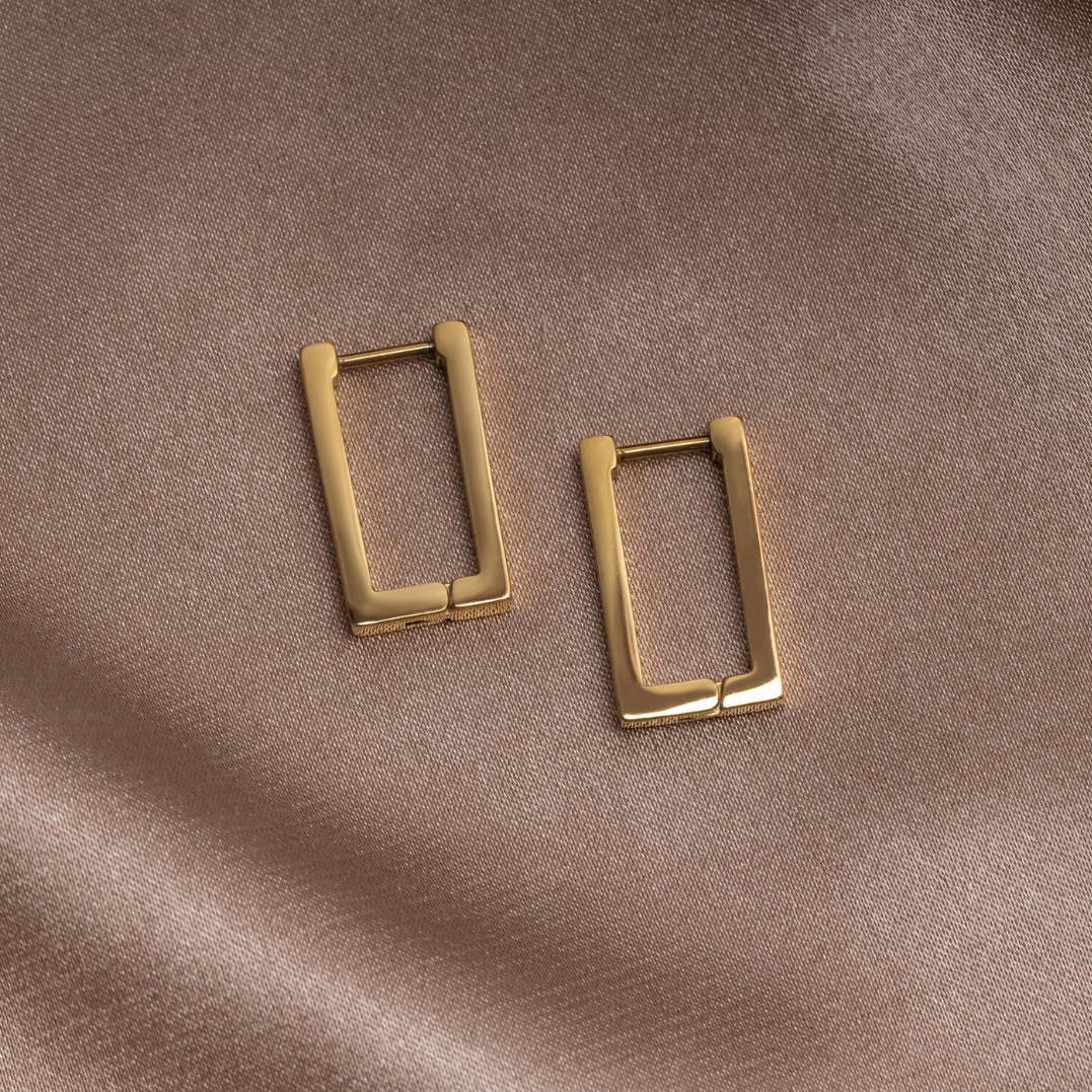 Pendientes dorados rectangulares
