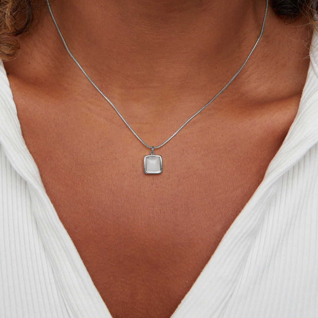 Collar Riva Moonstone con colgante
