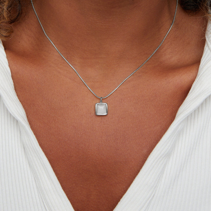 Collar Riva Moonstone con colgante
