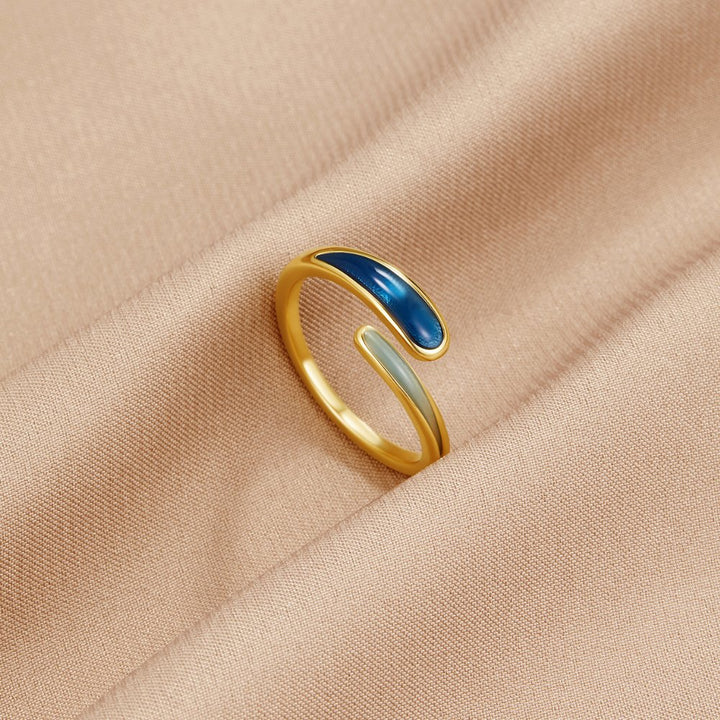 Anillo Safira azul envolvente