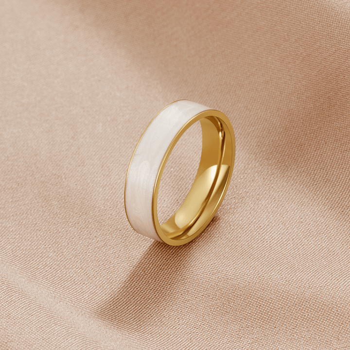 Anillo blanco banda Sahara
