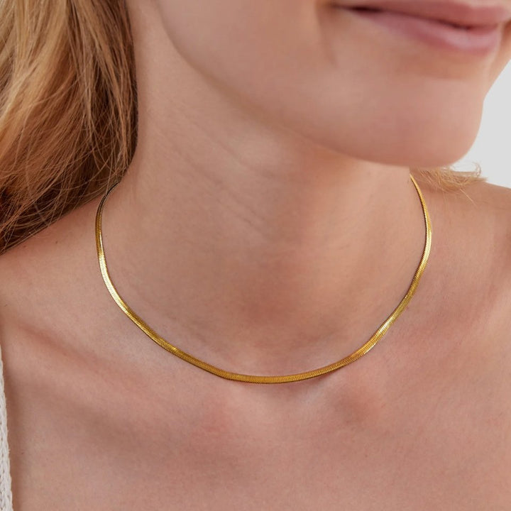 Collar dorado Sarya de cadena de serpiente