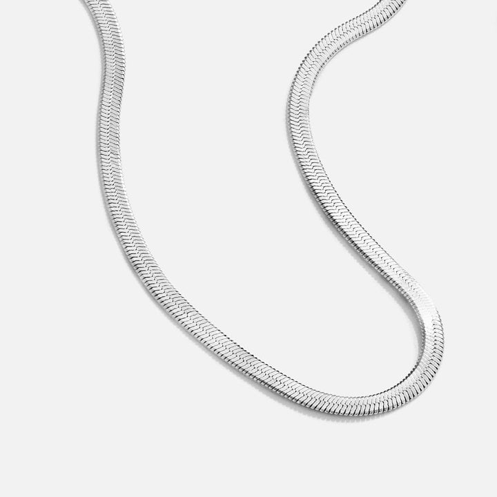 Collar de cadena plateada Sarya