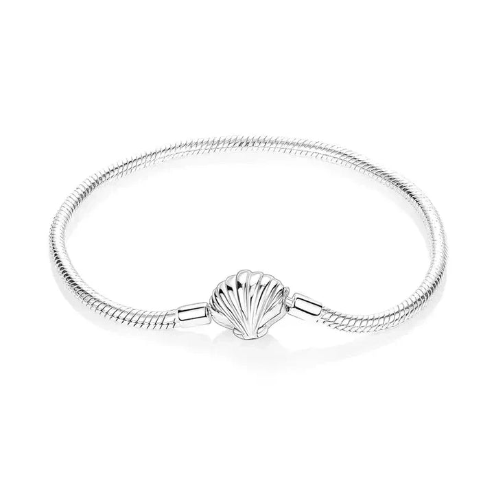 Pulsera con colgante de concha